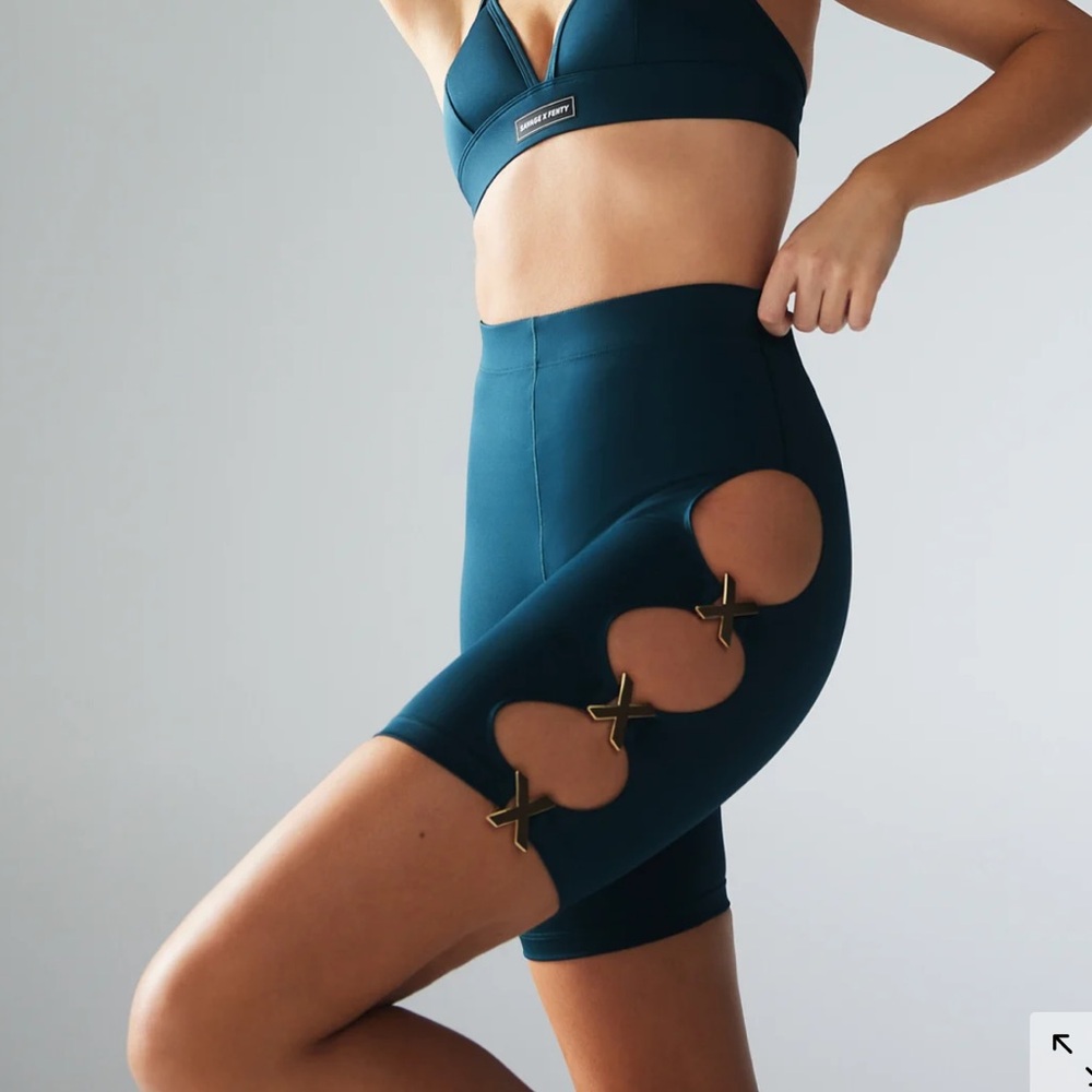 Savage X Fenty Teal Cutout X Hardware High Rise Biker Shorts SIZE XS